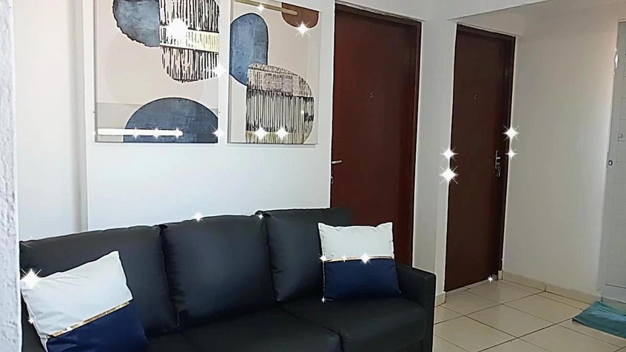 Vitoria Hostel Гуарульюс Экстерьер фото
