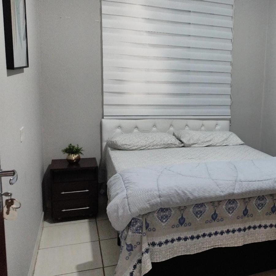 Vitoria Hostel Гуарульюс Экстерьер фото
