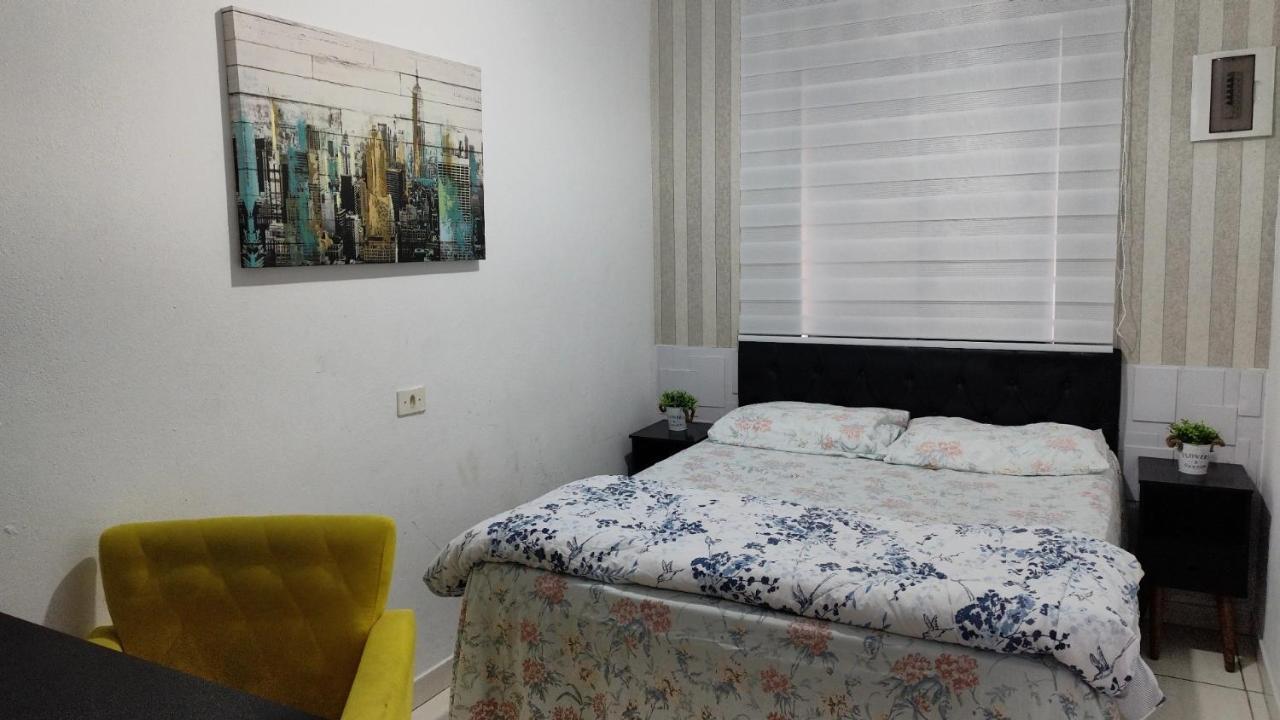 Vitoria Hostel Гуарульюс Экстерьер фото