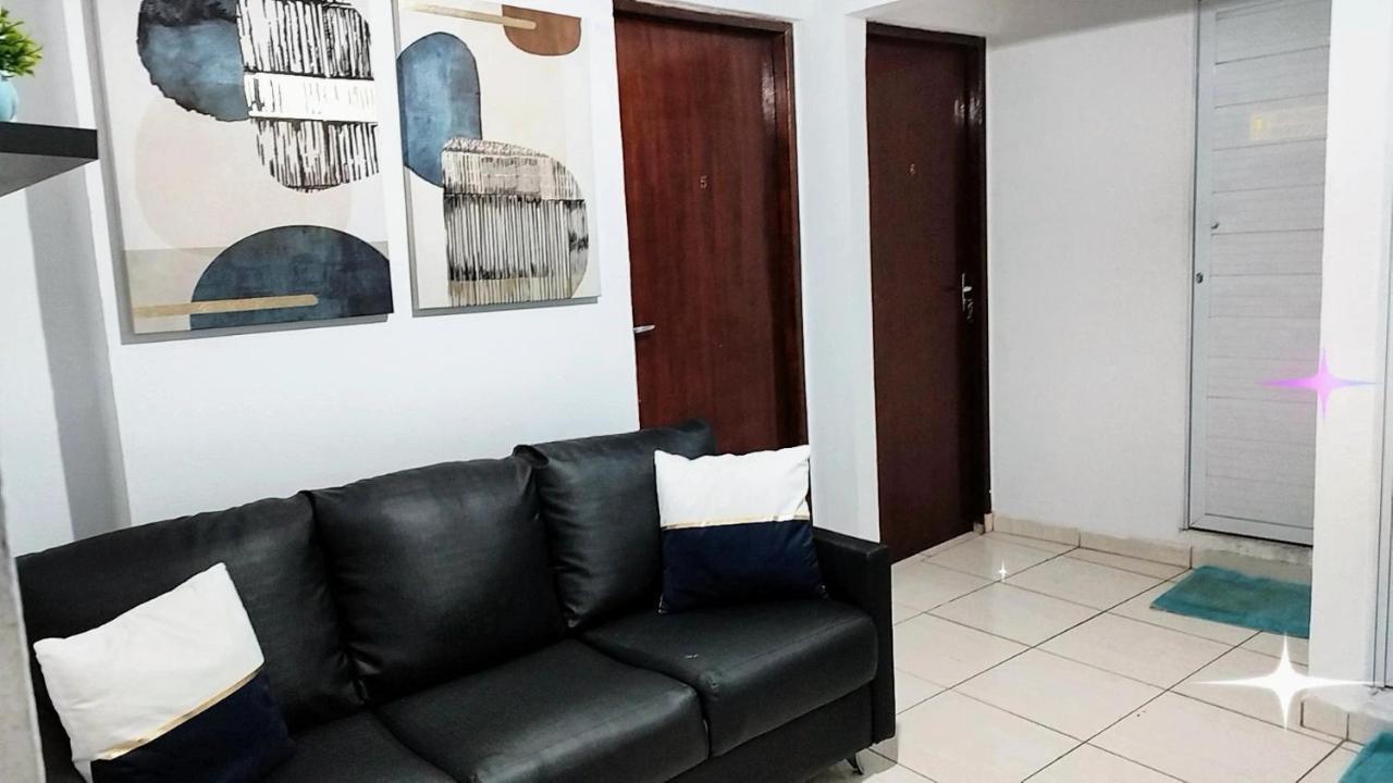 Vitoria Hostel Гуарульюс Экстерьер фото