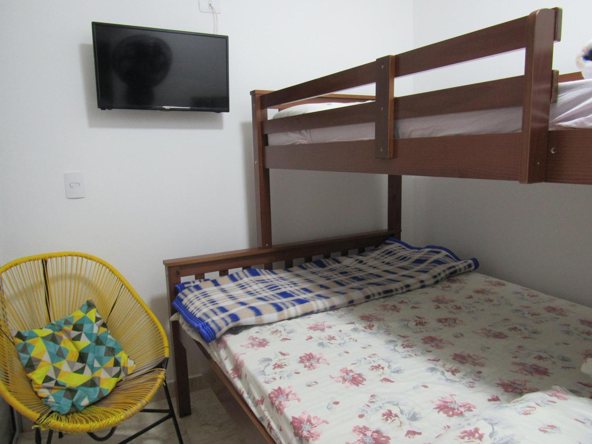 Vitoria Hostel Гуарульюс Экстерьер фото