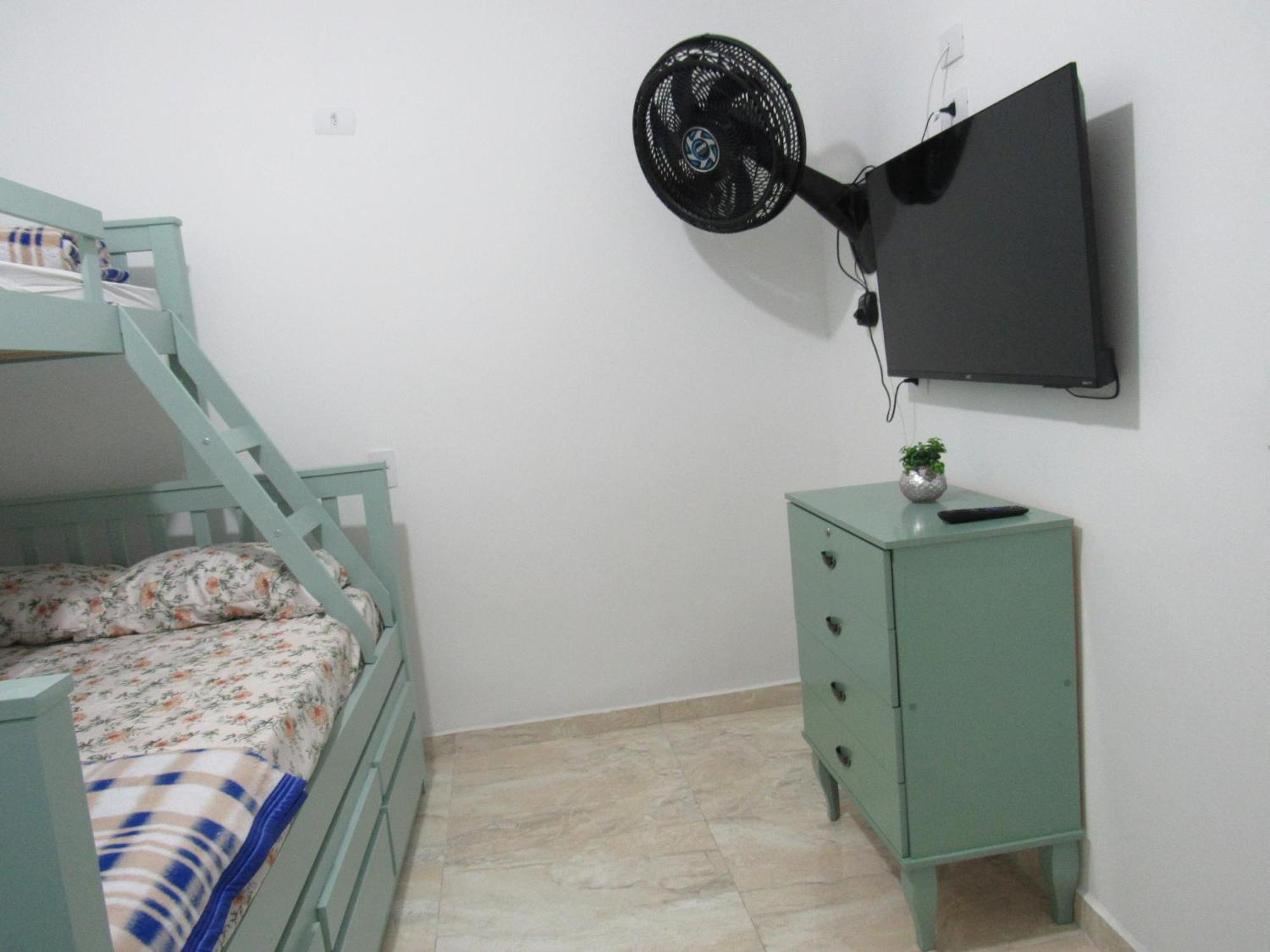 Vitoria Hostel Гуарульюс Экстерьер фото