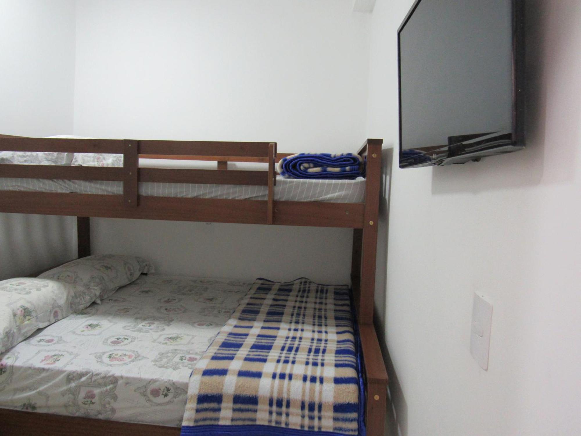 Vitoria Hostel Гуарульюс Экстерьер фото