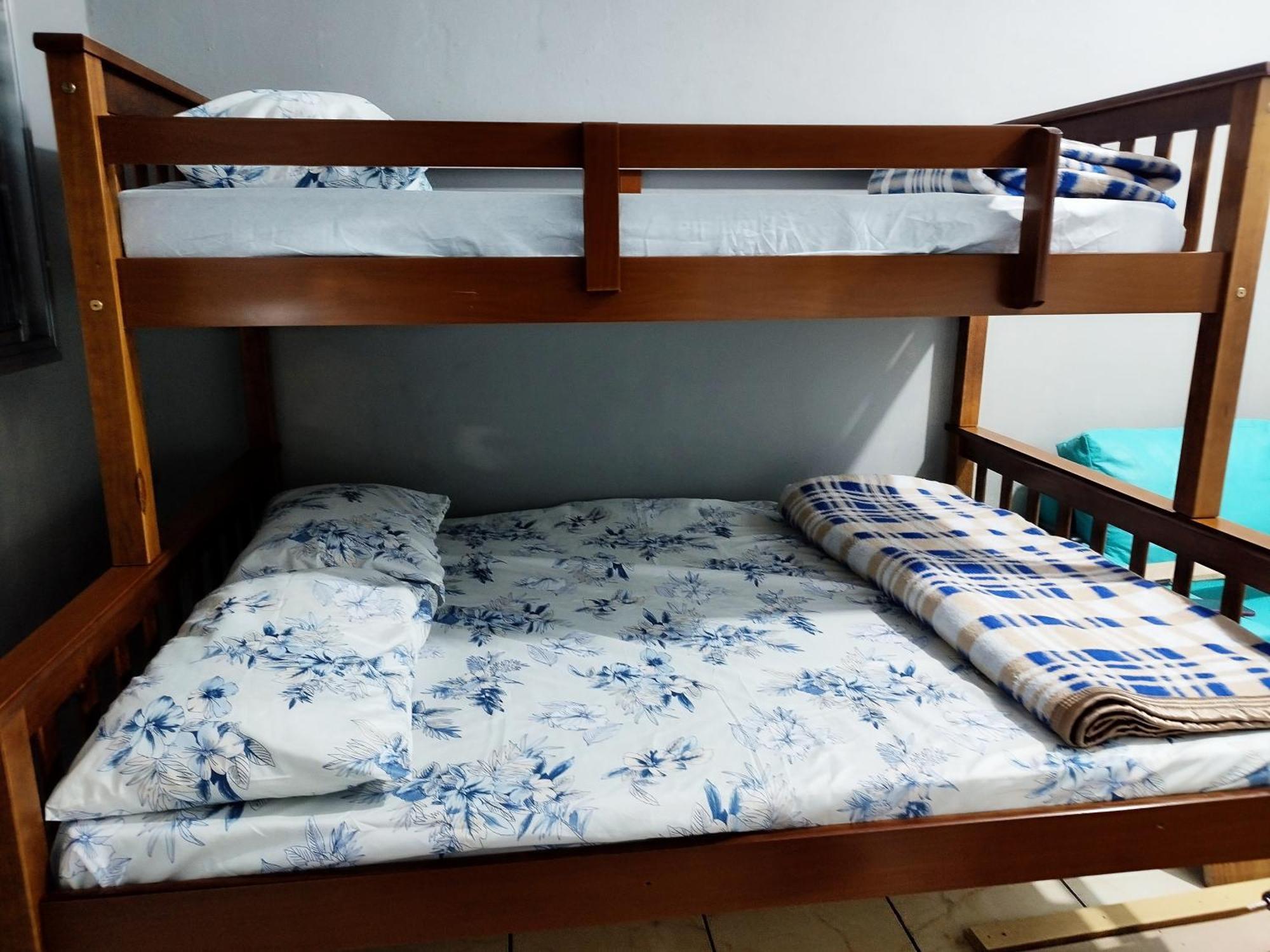 Vitoria Hostel Гуарульюс Экстерьер фото