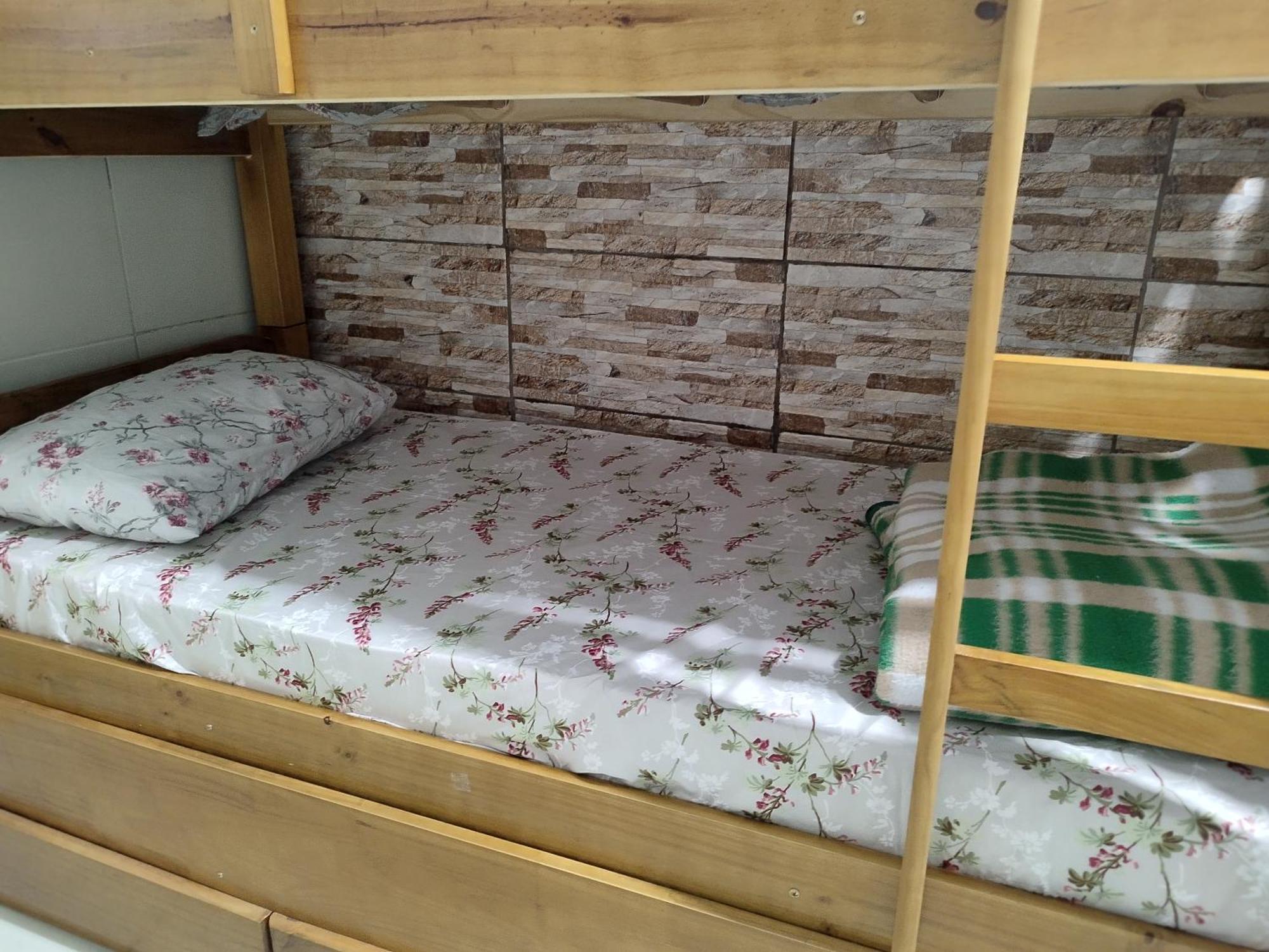 Vitoria Hostel Гуарульюс Экстерьер фото