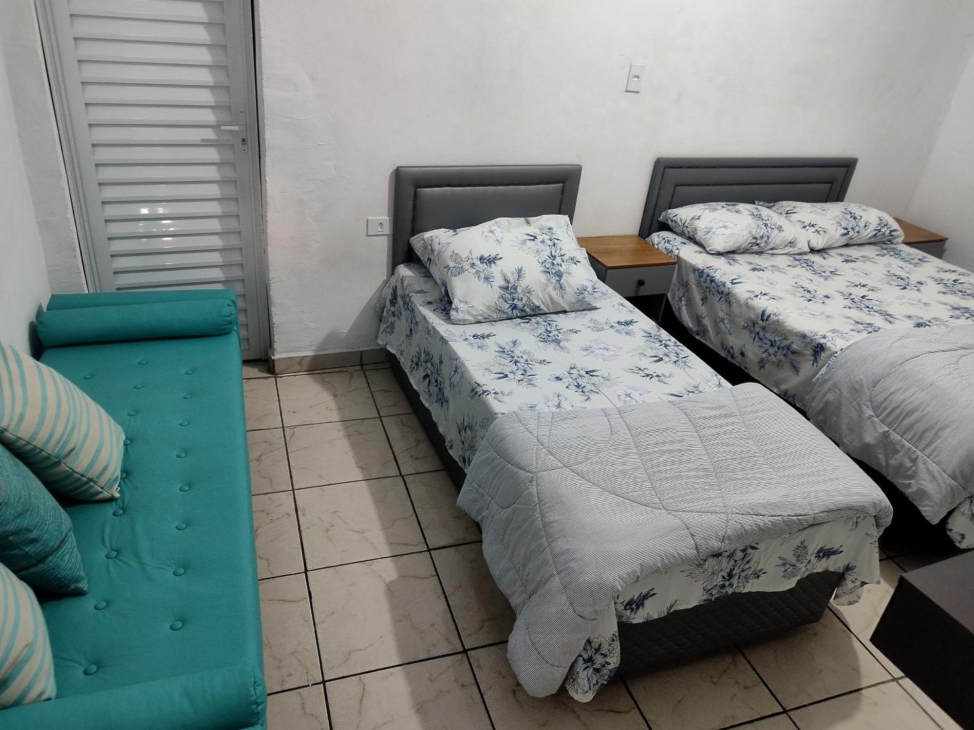 Vitoria Hostel Гуарульюс Экстерьер фото