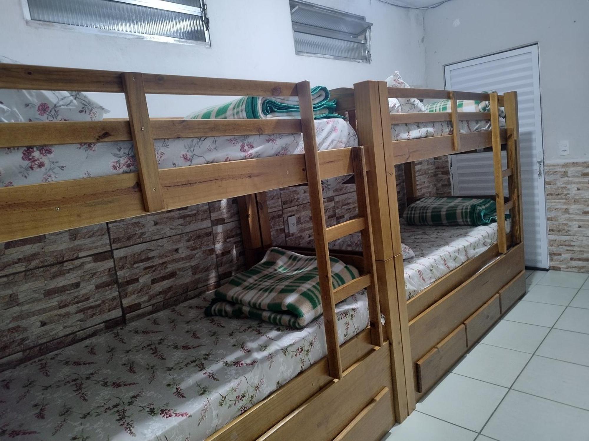 Vitoria Hostel Гуарульюс Экстерьер фото