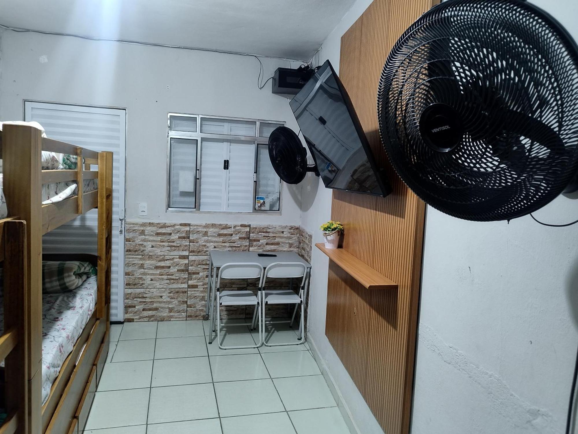 Vitoria Hostel Гуарульюс Экстерьер фото