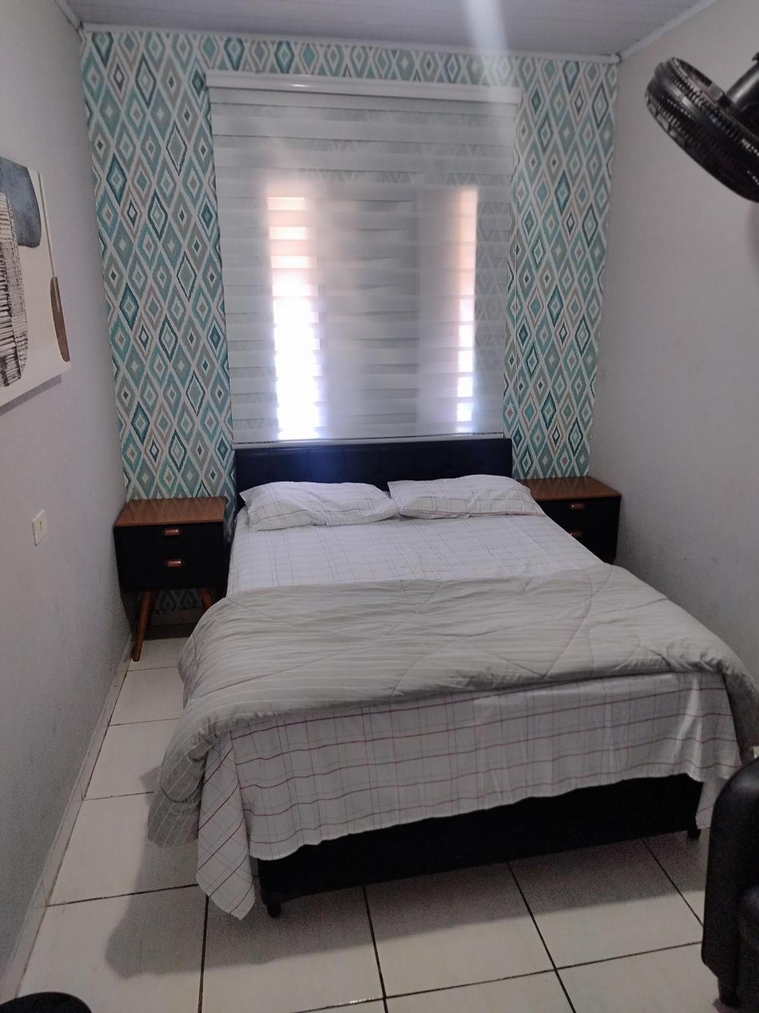 Vitoria Hostel Гуарульюс Экстерьер фото